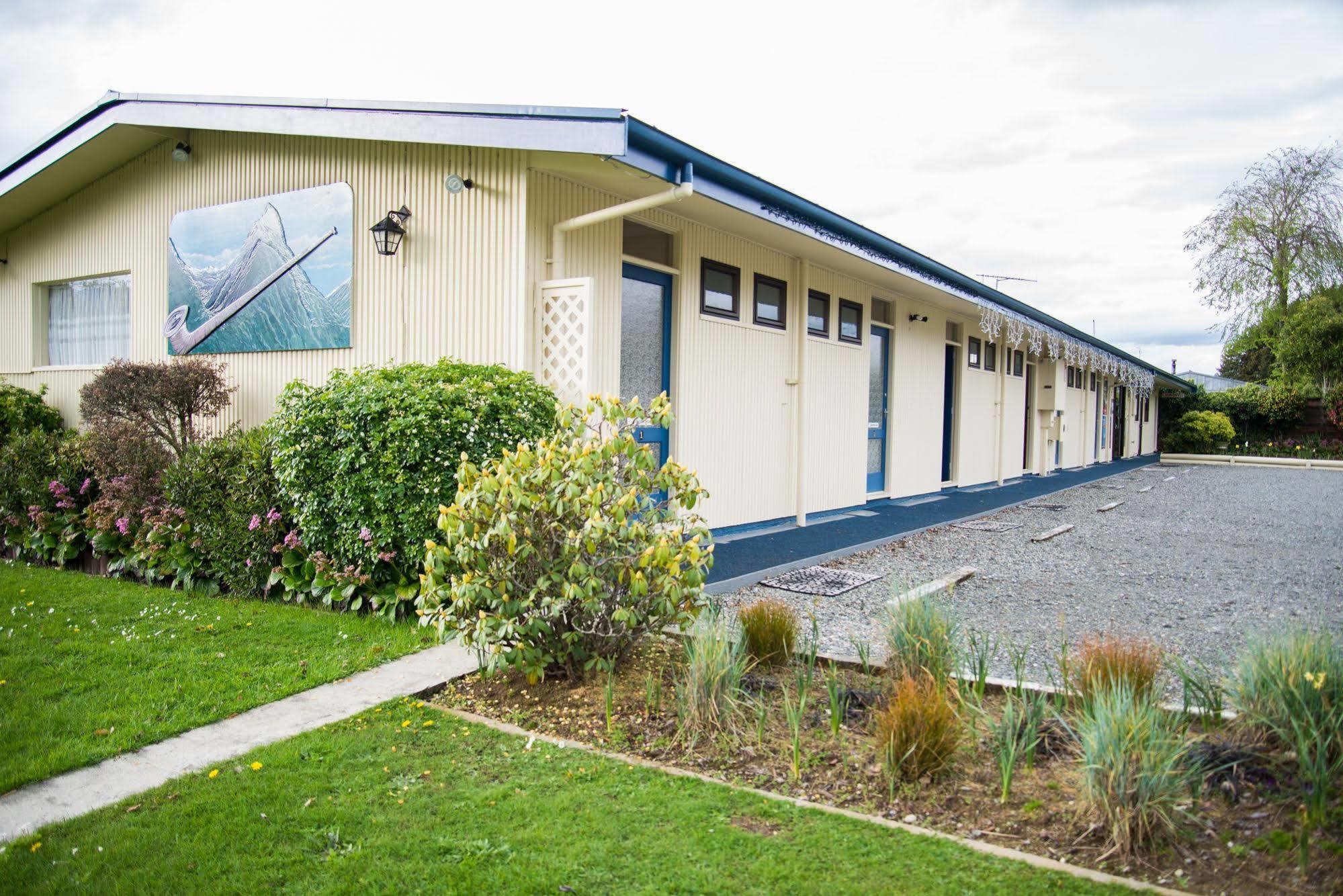 Alpenhorn Motel Te Anau Exteriér fotografie