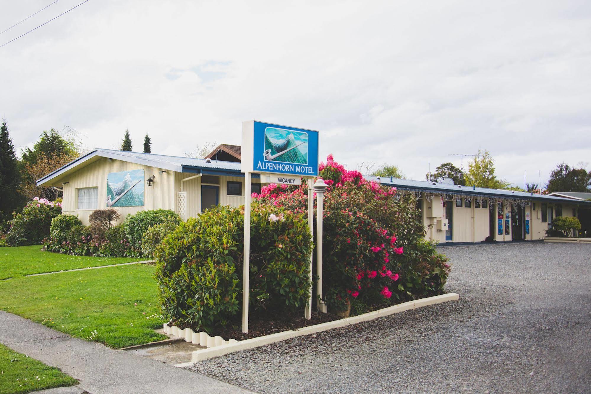 Alpenhorn Motel Te Anau Exteriér fotografie